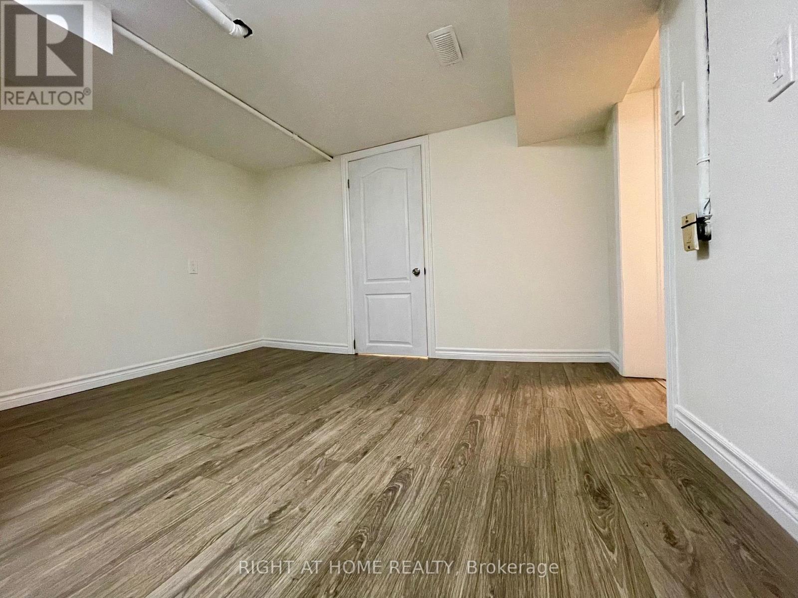 7 Bassett Avenue, Toronto, Ontario  M1L 2A2 - Photo 21 - E13094394