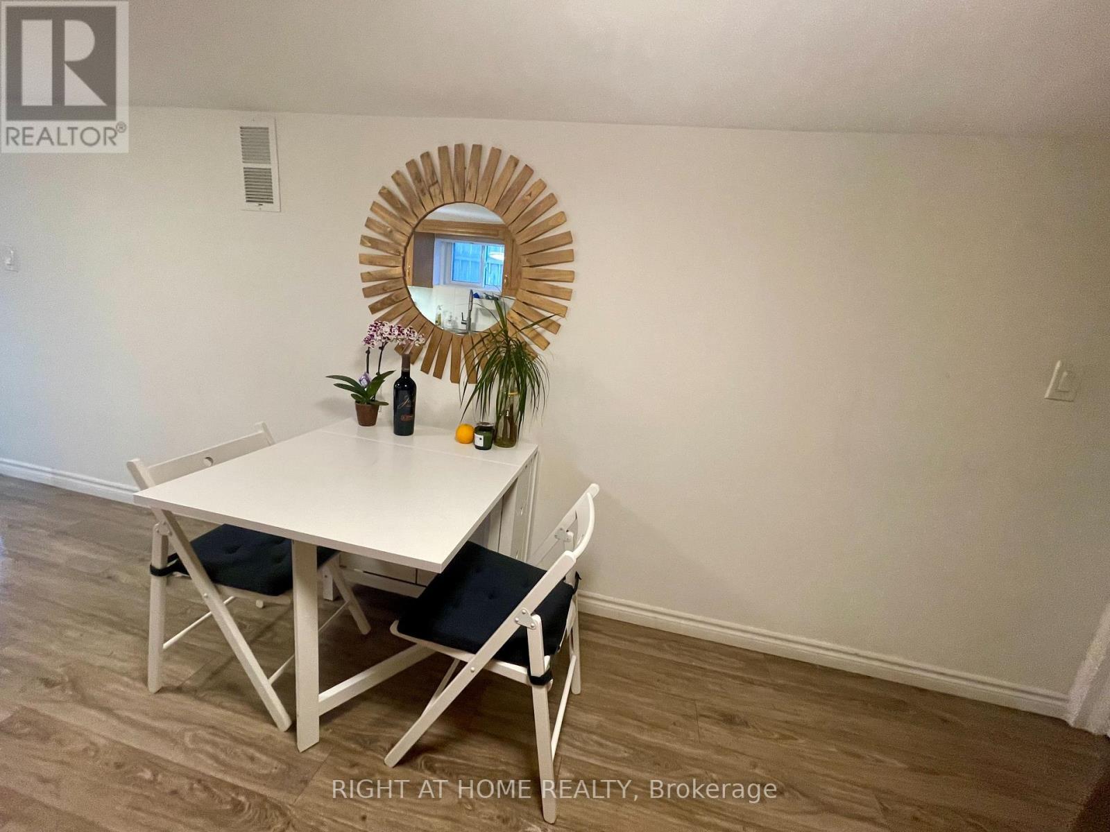 7 Bassett Avenue, Toronto, Ontario  M1L 2A2 - Photo 8 - E13094394