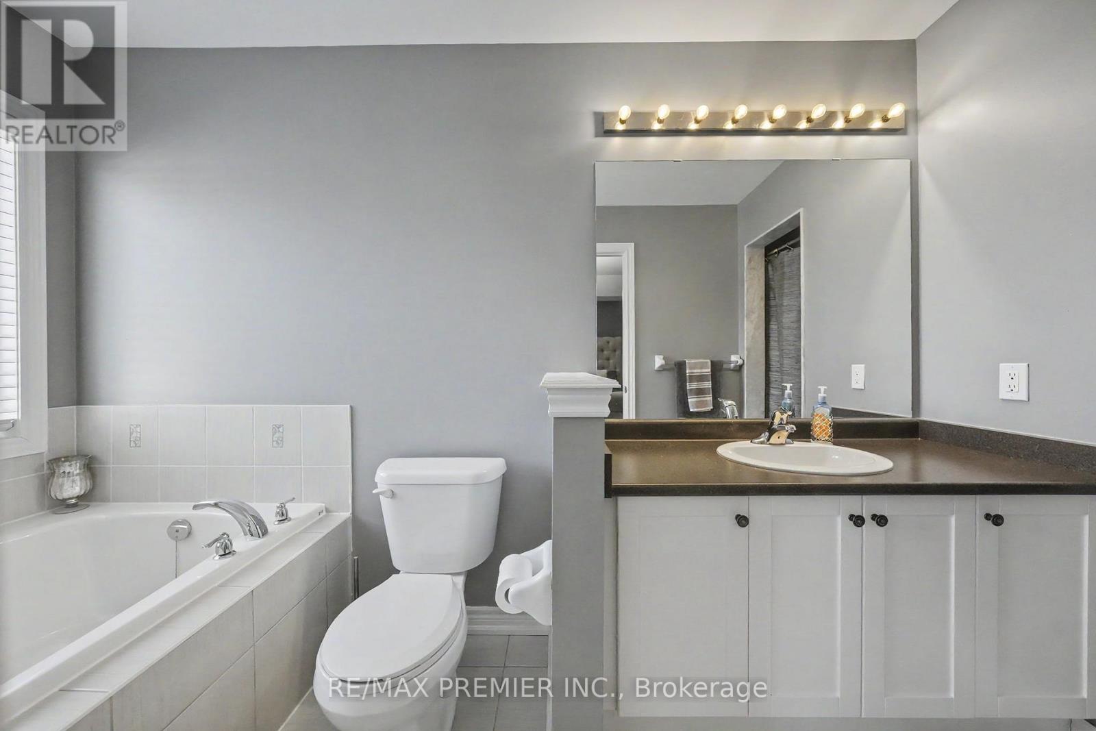 82 Chesterwood Crescent, Brampton, Ontario  L6Y 0Z5 - Photo 29 - W13093164