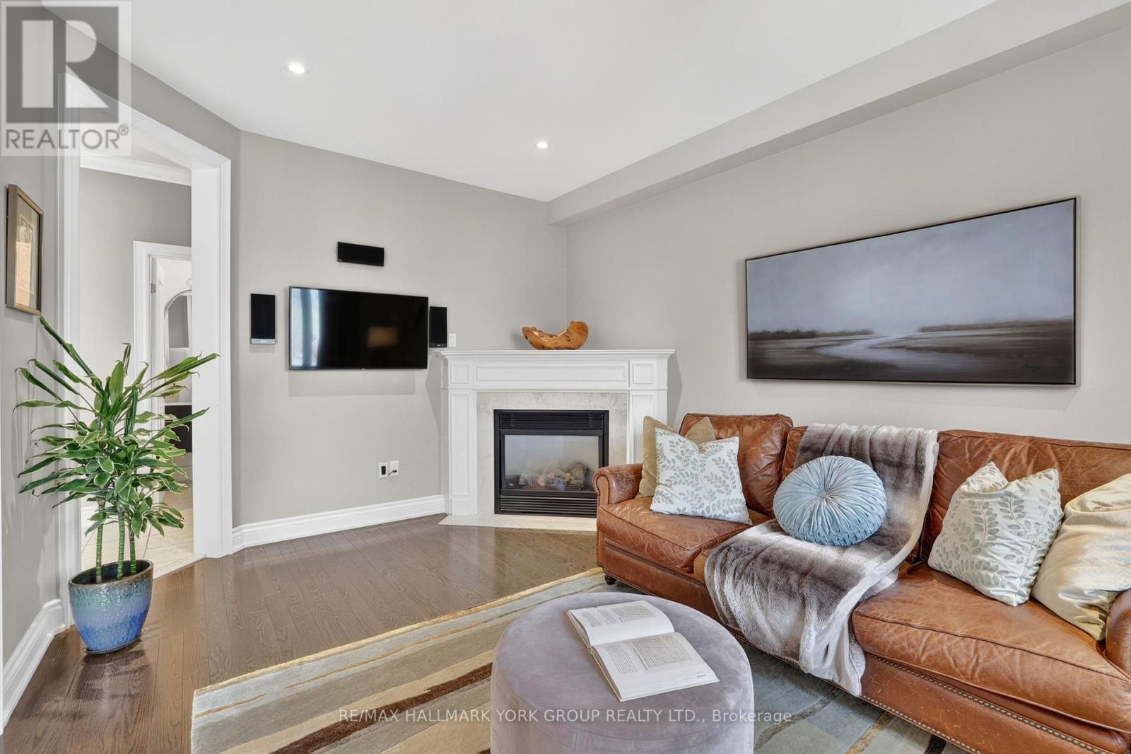 260 Willis Drive, Aurora, Ontario  L4G 7M2 - Photo 14 - N13094388