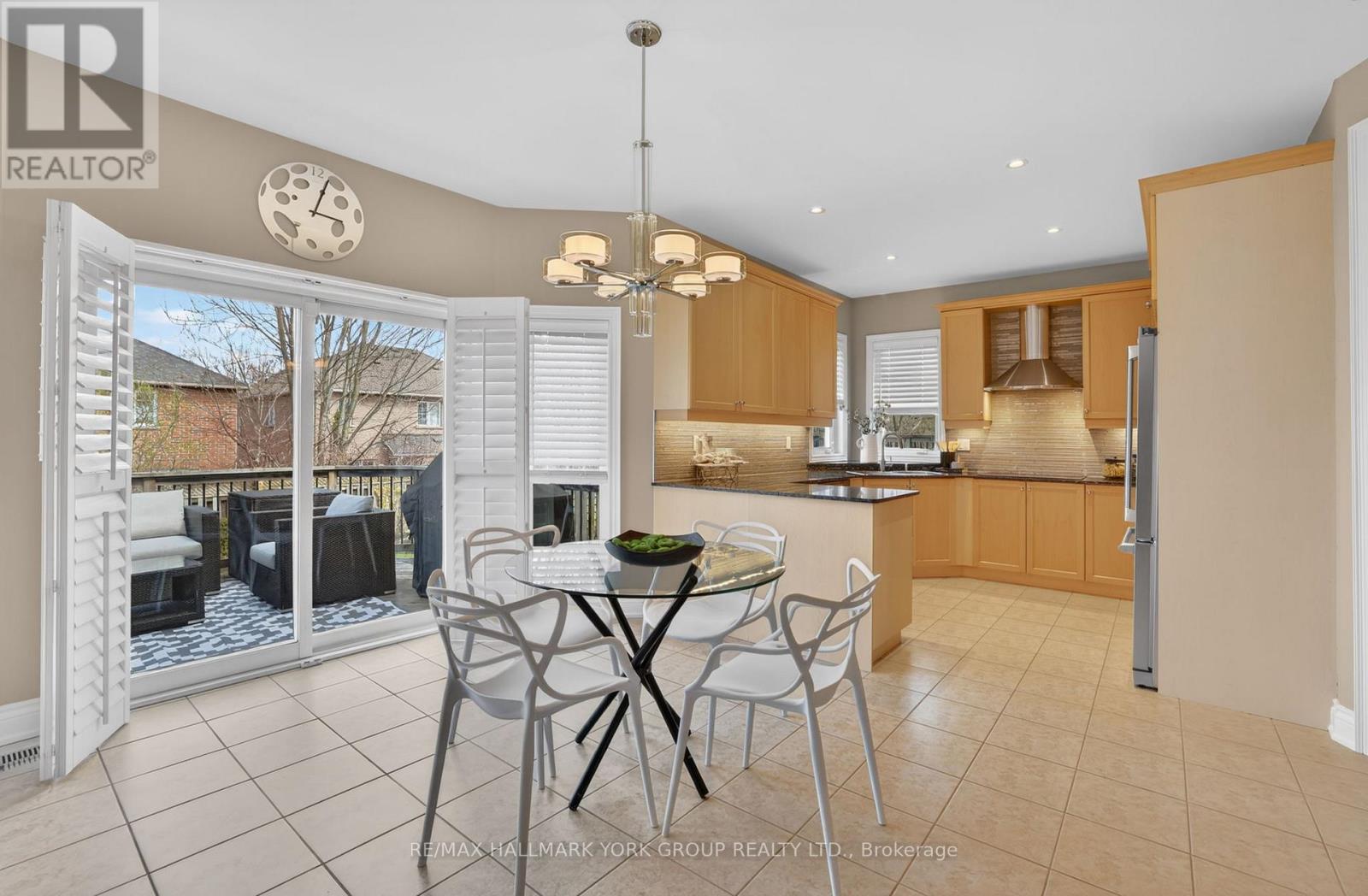 260 Willis Drive, Aurora, Ontario  L4G 7M2 - Photo 16 - N13094388