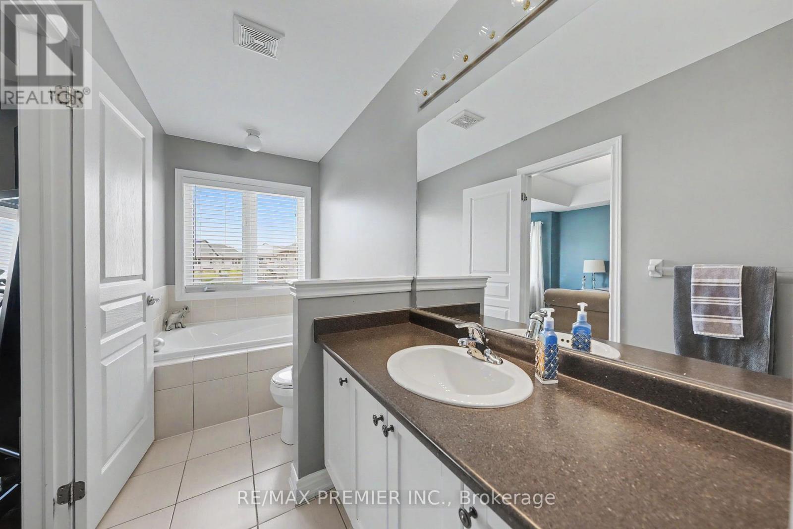 82 Chesterwood Crescent, Brampton, Ontario  L6Y 0Z5 - Photo 32 - W13093164