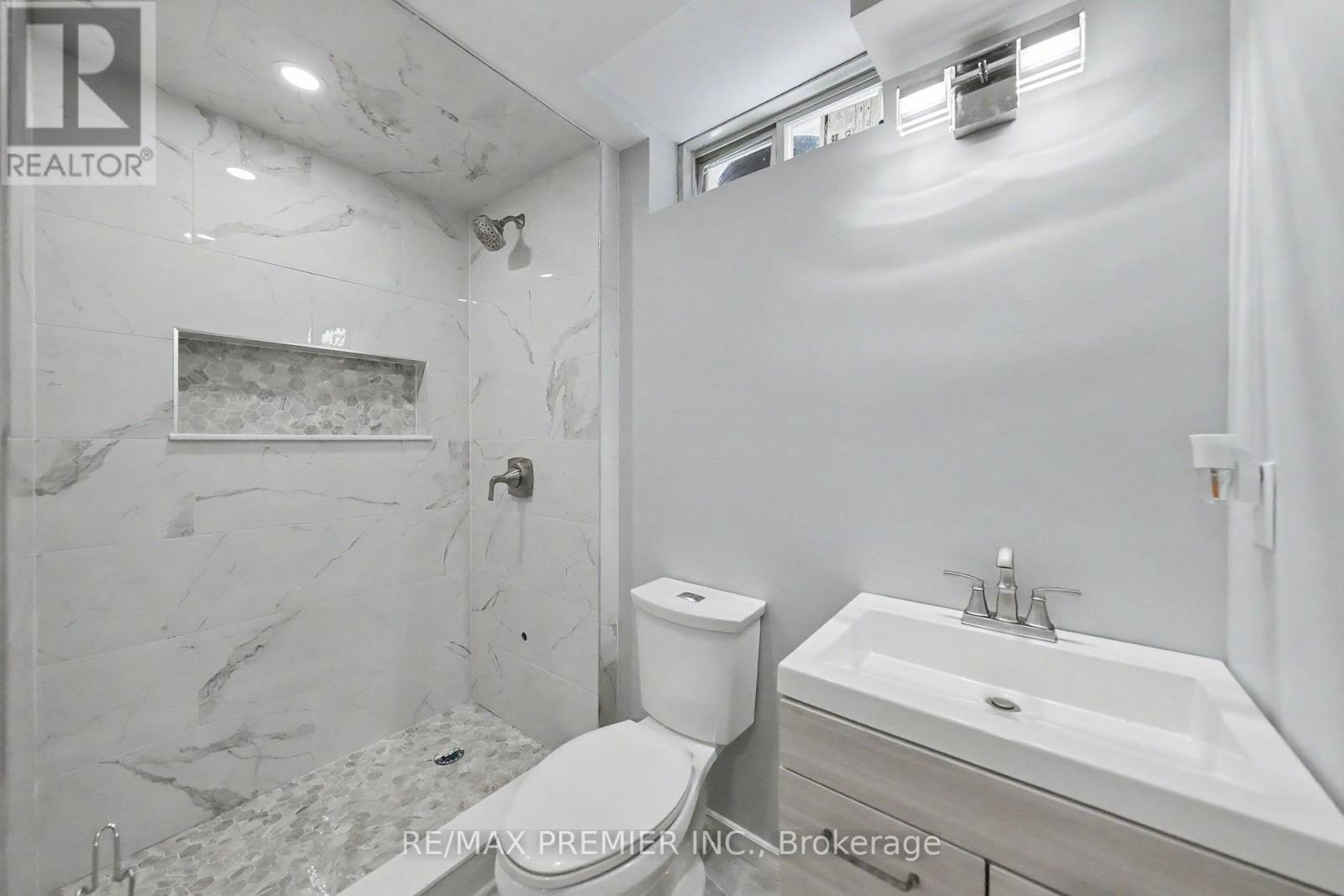 82 Chesterwood Crescent, Brampton, Ontario  L6Y 0Z5 - Photo 47 - W13093164
