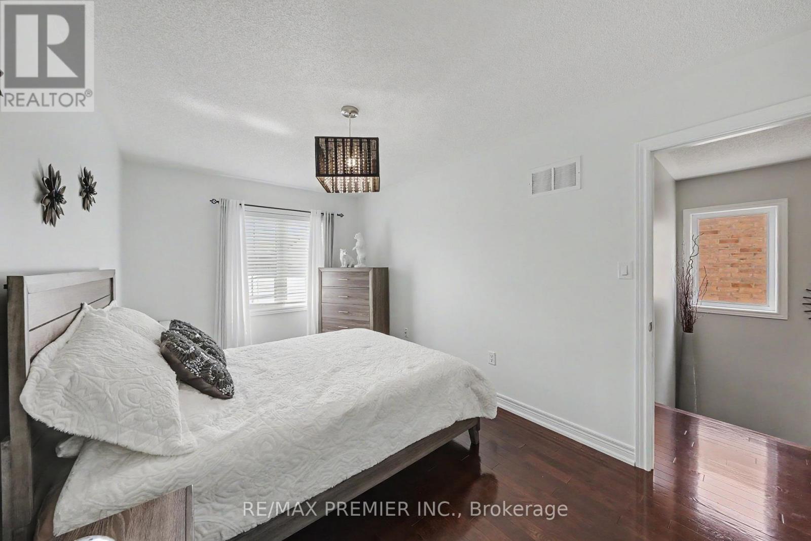 82 Chesterwood Crescent, Brampton, Ontario  L6Y 0Z5 - Photo 36 - W13093164
