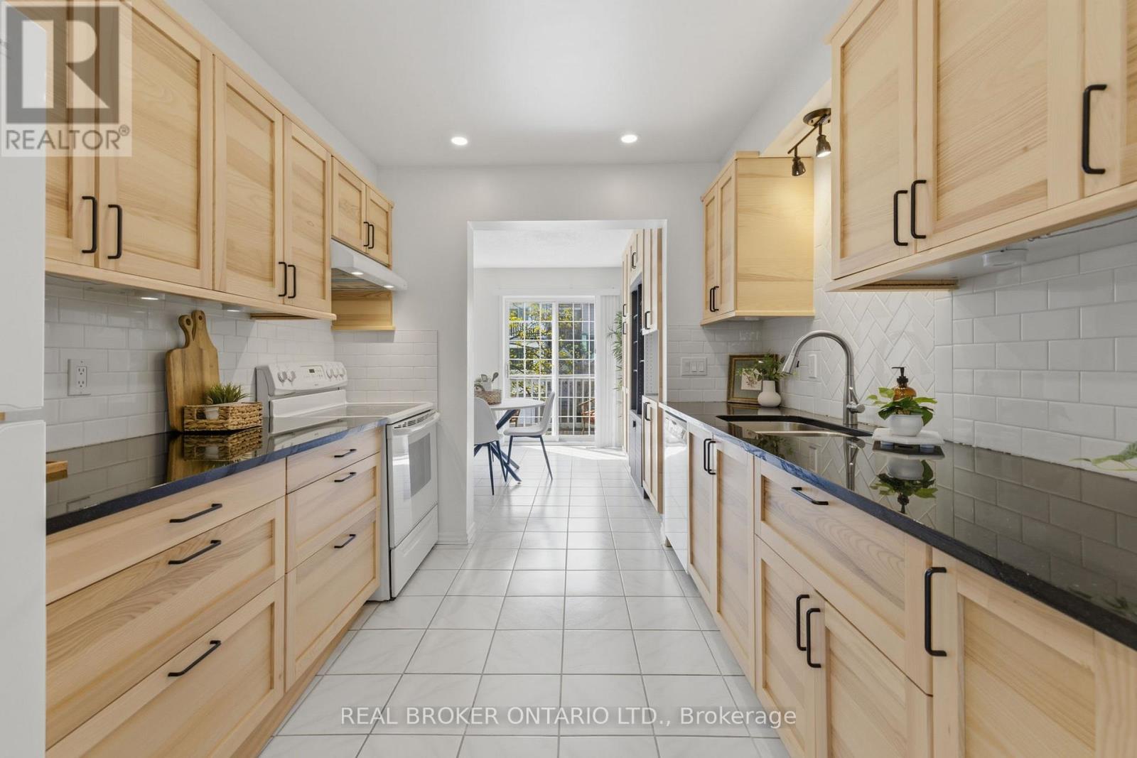 36 Castlegreen Private, Ottawa, Ontario  K1T 3N4 - Photo 9 - X13092798