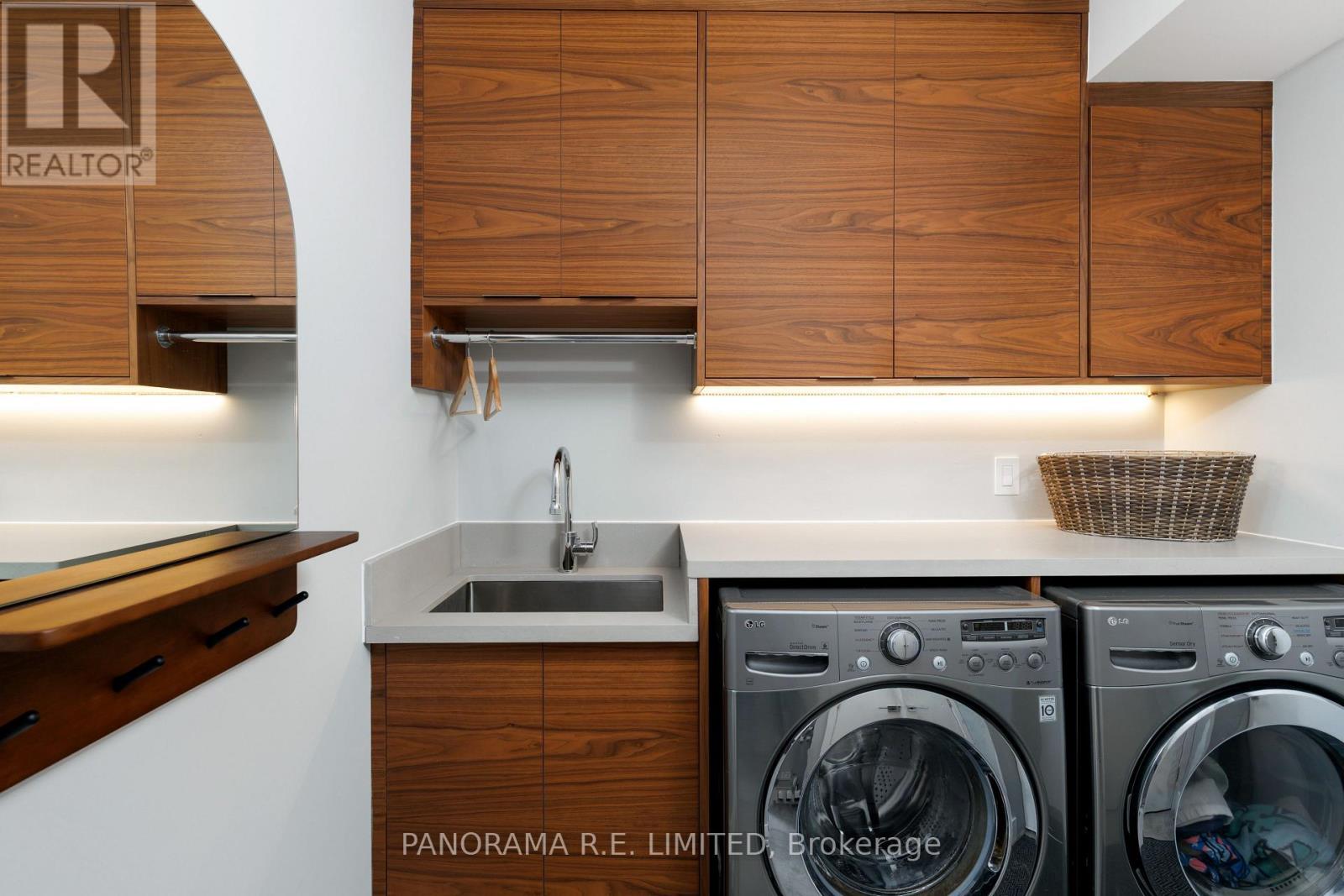 8 Greenford Road, Toronto, Ontario  M9A 3E6 - Photo 21 - W13094336