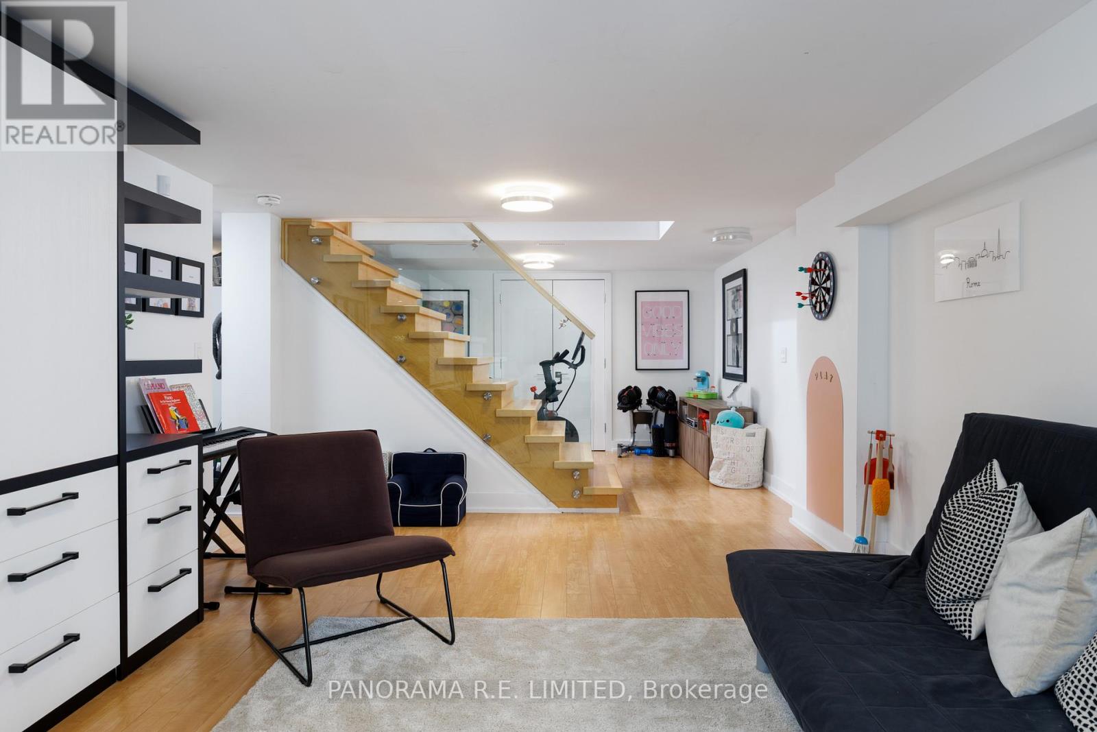 8 Greenford Road, Toronto, Ontario  M9A 3E6 - Photo 43 - W13094336