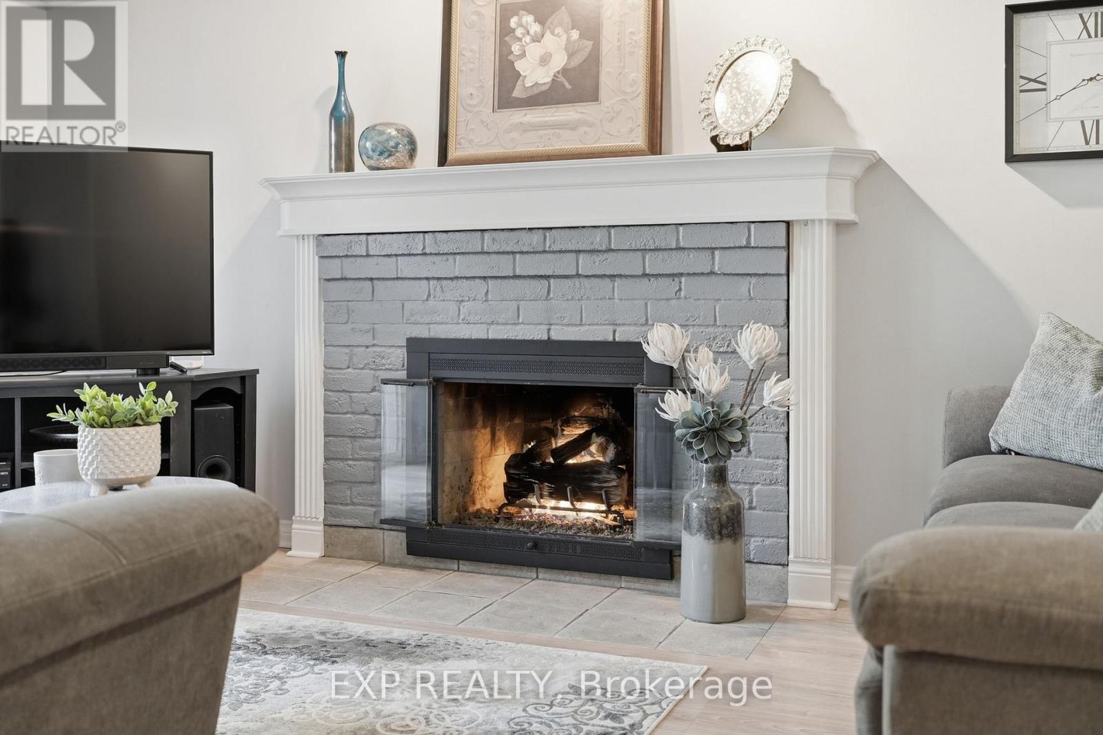 6123 Edenwood Drive, Mississauga, Ontario  L5N 2Y6 - Photo 10 - W13094378