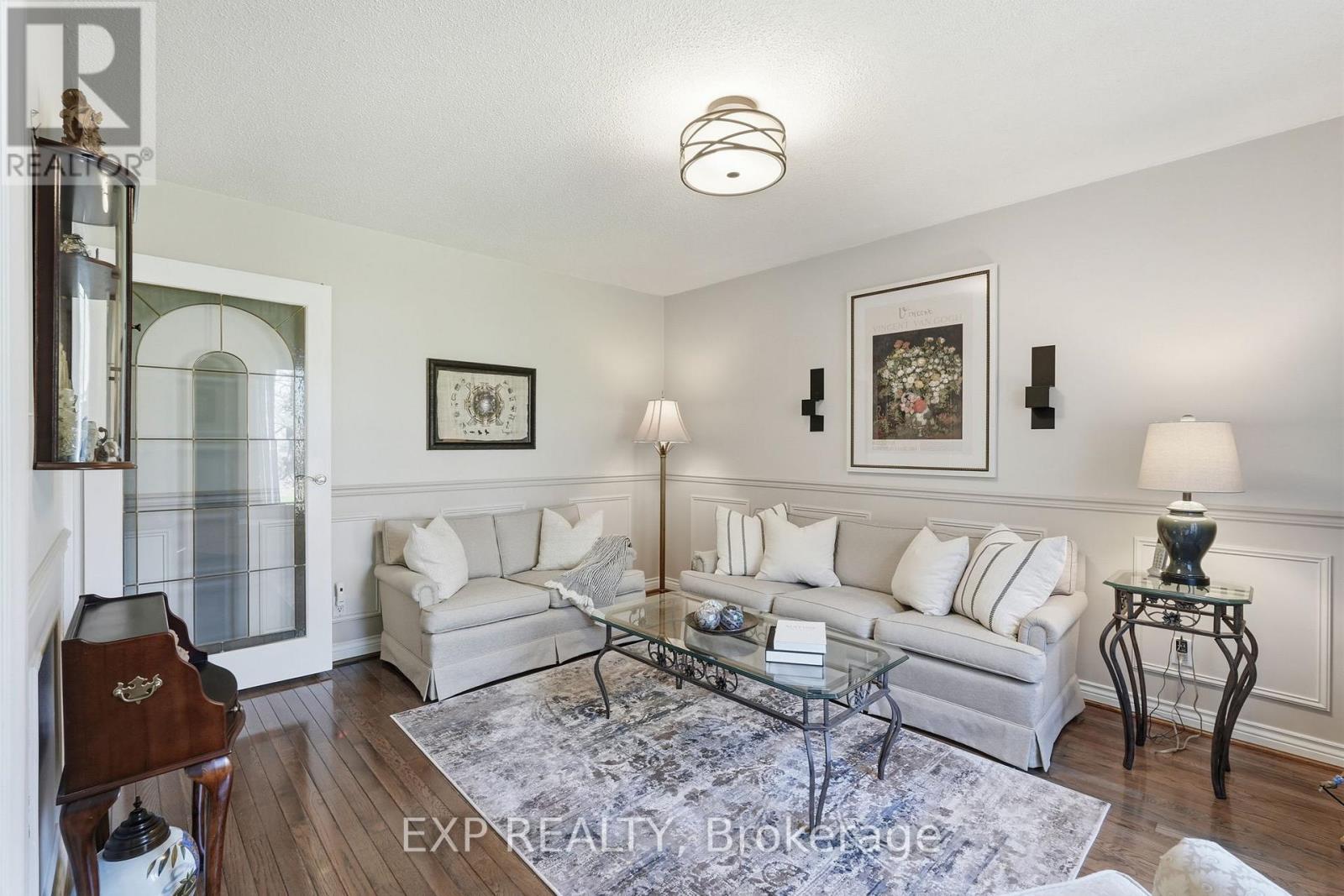 6123 Edenwood Drive, Mississauga, Ontario  L5N 2Y6 - Photo 4 - W13094378