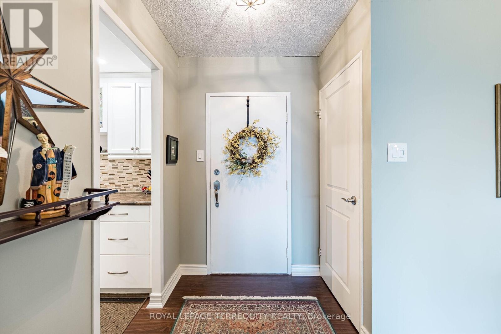 306 - 299 Mill Road, Toronto, Ontario  M9C 4V9 - Photo 4 - W13094380