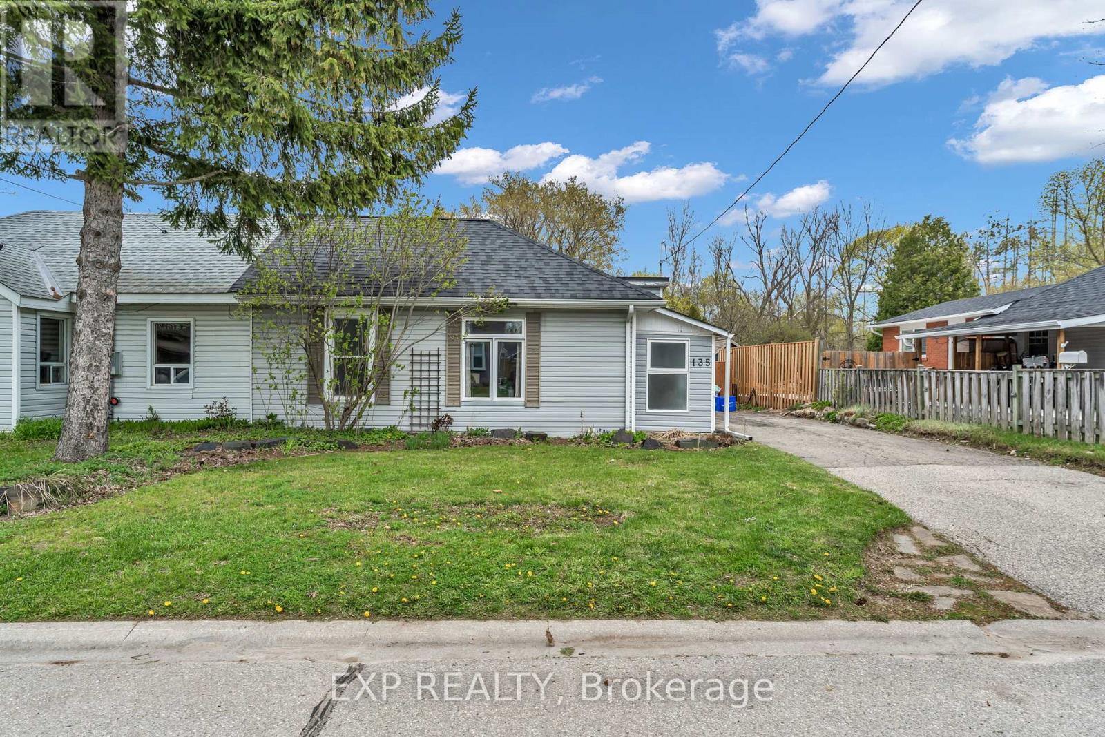135 POPLAR AVENUE, Halton Hills, Ontario