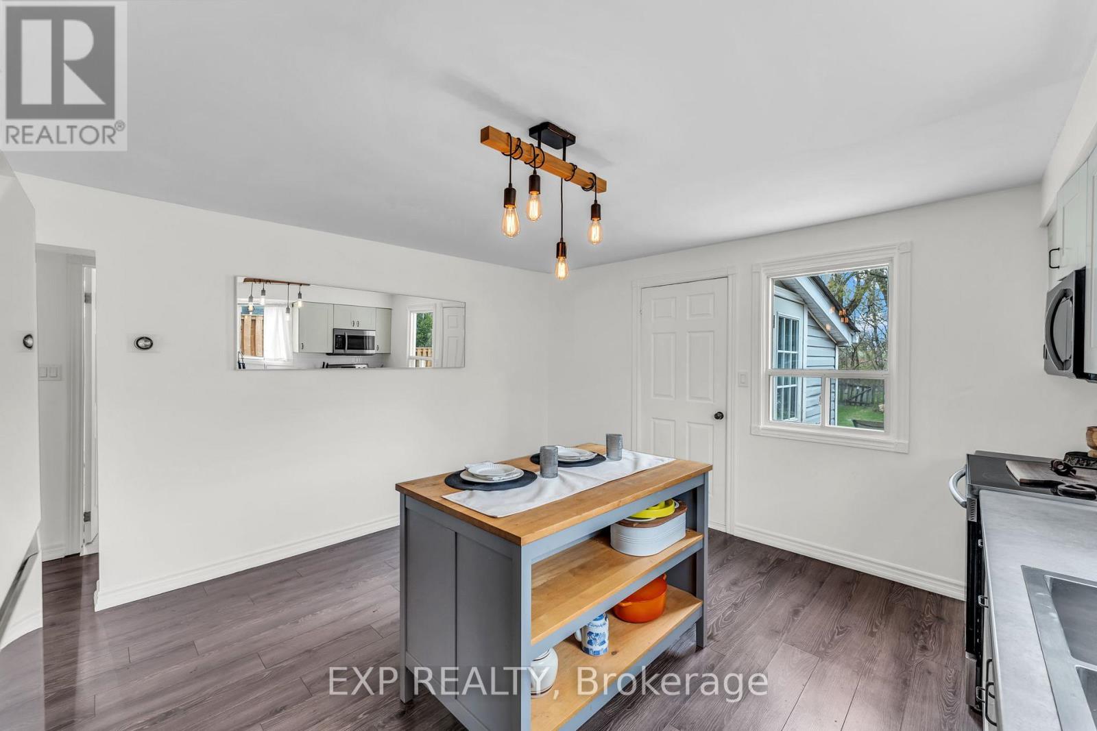135 Poplar Avenue, Halton Hills, Ontario  L7J 2E3 - Photo 14 - W13094396