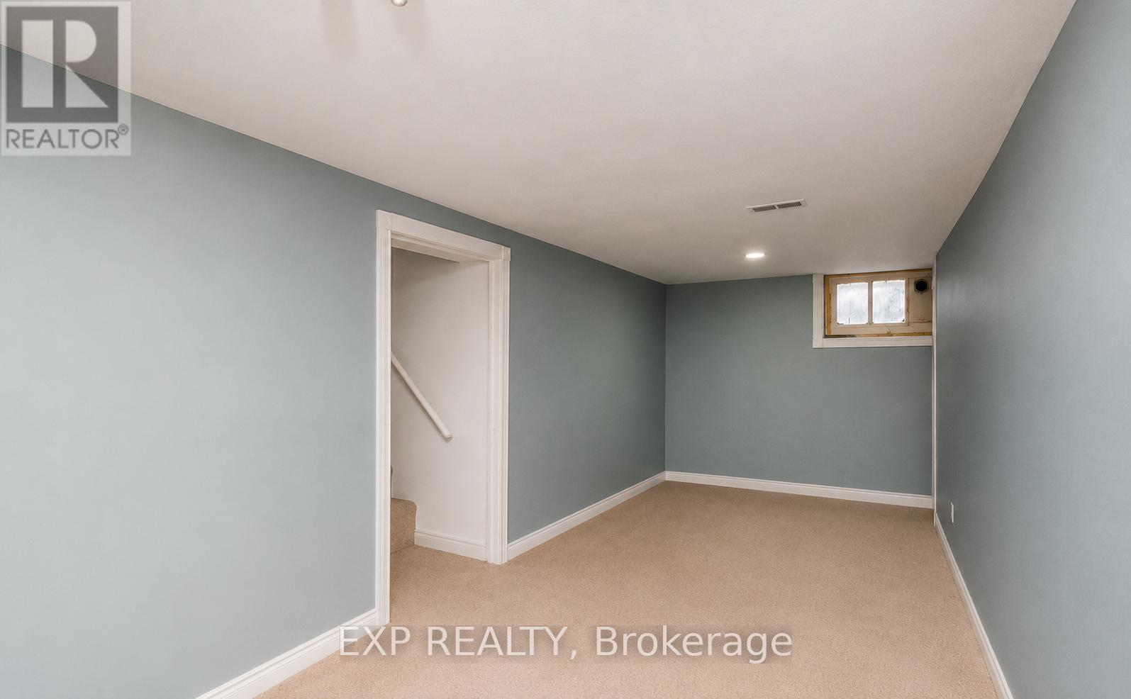 135 Poplar Avenue, Halton Hills, Ontario  L7J 2E3 - Photo 21 - W13094396