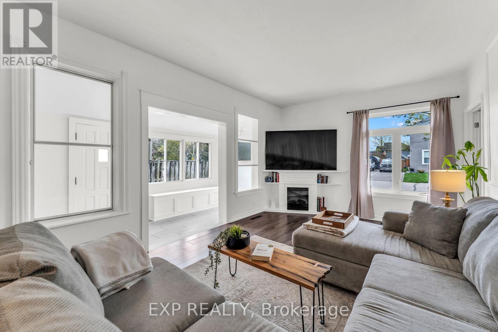 135 Poplar Avenue, Halton Hills, Ontario  L7J 2E3 - Photo 6 - W13094396