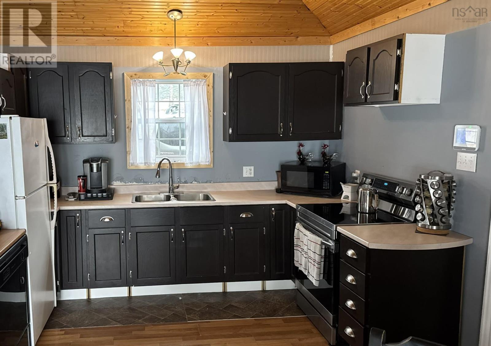 41 Eldoras Lane, Sheet Harbour, Nova Scotia  B0J 3B0 - Photo 7 - 202603153