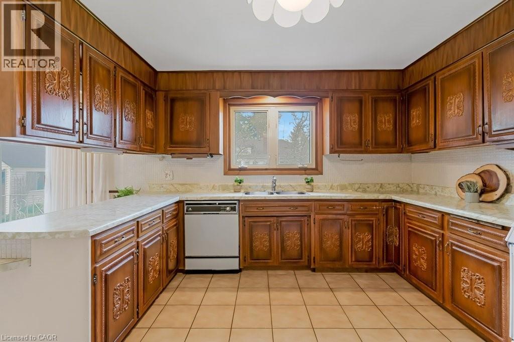 106 Highland Park Park, Cambridge, Ontario  N3H 3H4 - Photo 3 - 40827753