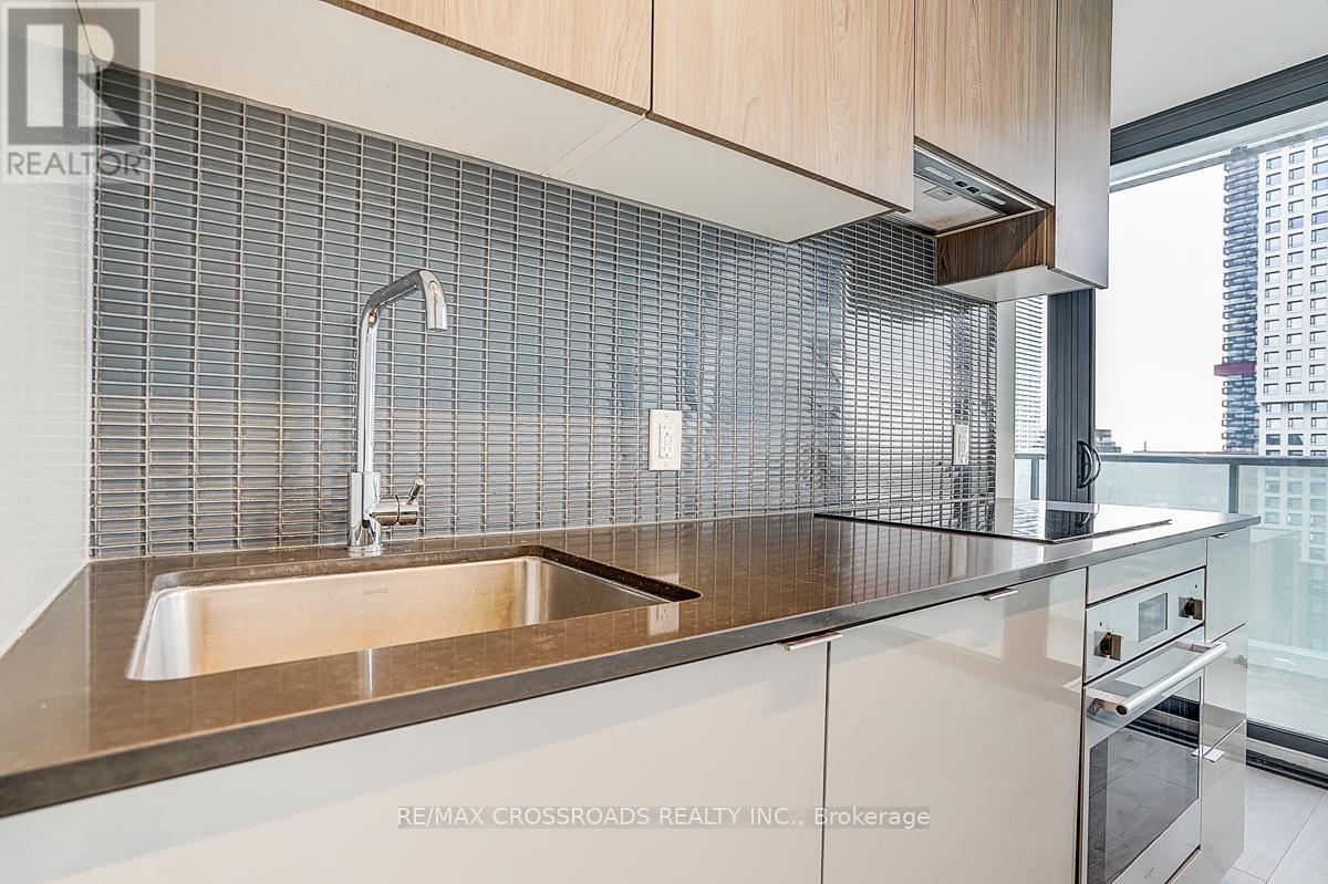 1802 - 161 Roehampton Avenue, Toronto, Ontario  M4P 0C8 - Photo 19 - C13094204