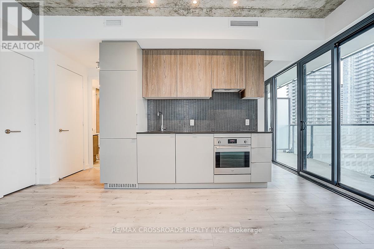 1802 - 161 Roehampton Avenue, Toronto, Ontario  M4P 0C8 - Photo 16 - C13094204