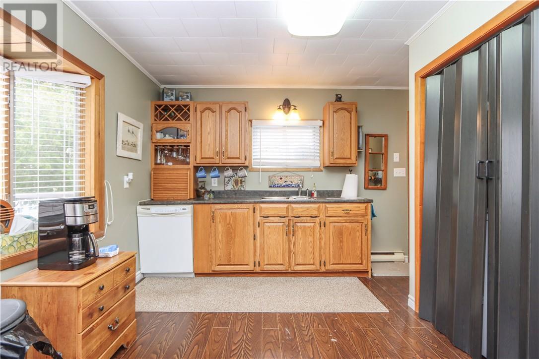 2568 Rockville Road, Mindemoya, Ontario  P0P 1S0 - Photo 3 - 2127588