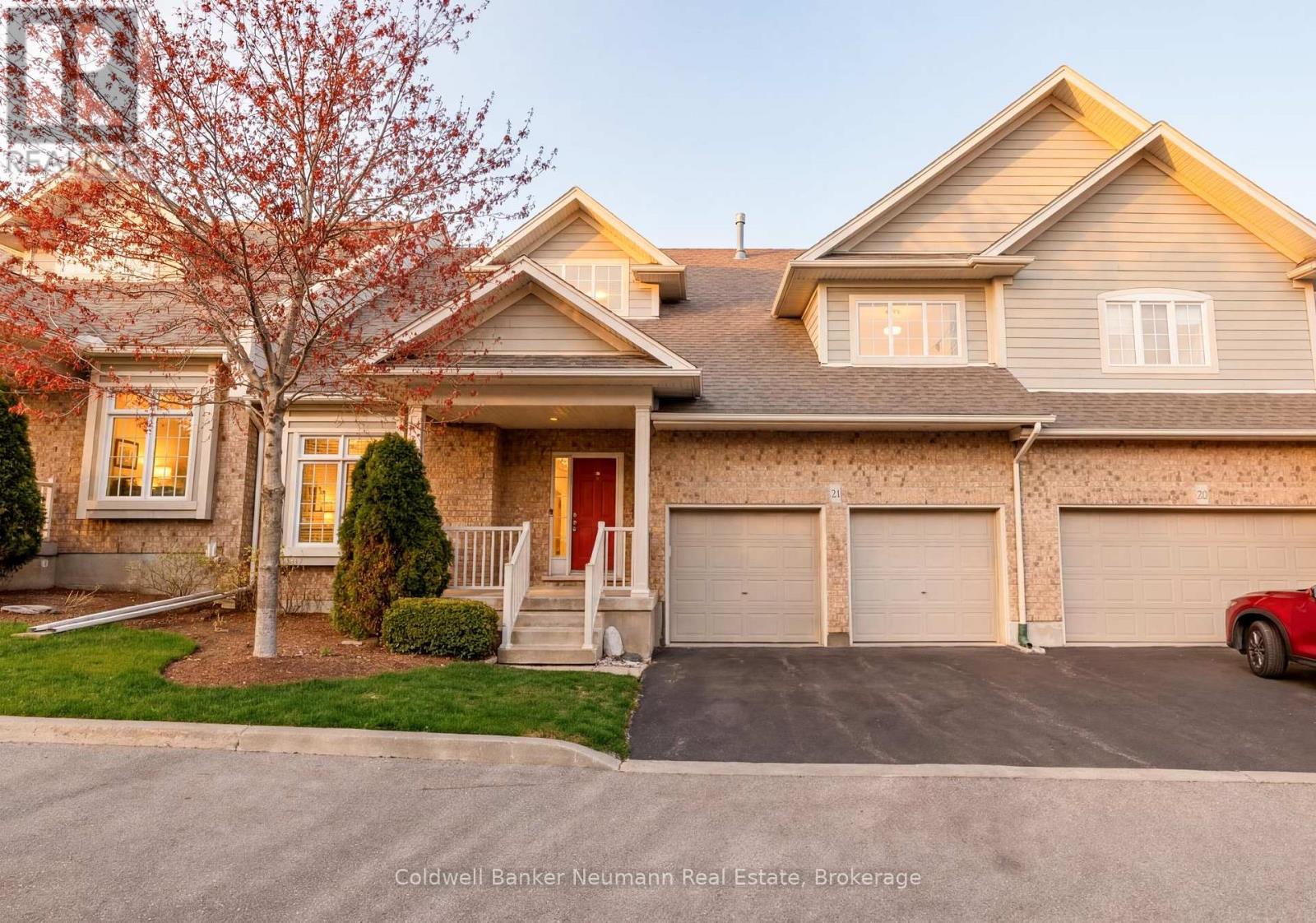 21 - 50 BRYAN COURT, Kitchener, Ontario