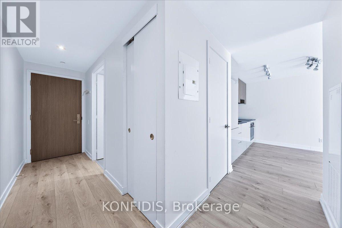 732 - 161 Roehampton Avenue, Toronto, Ontario  M4P 0C8 - Photo 5 - C13094434