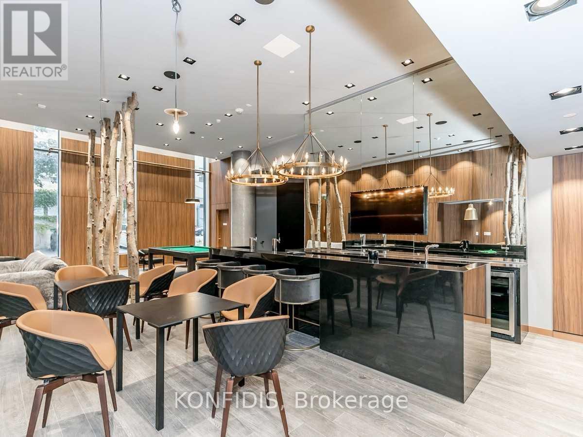 732 - 161 Roehampton Avenue, Toronto, Ontario  M4P 0C8 - Photo 9 - C13094434