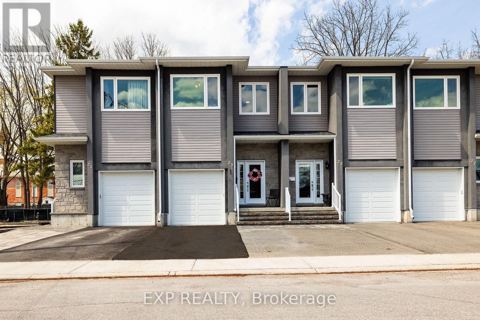 23 GEORGE STREET W, Carleton Place, Ontario