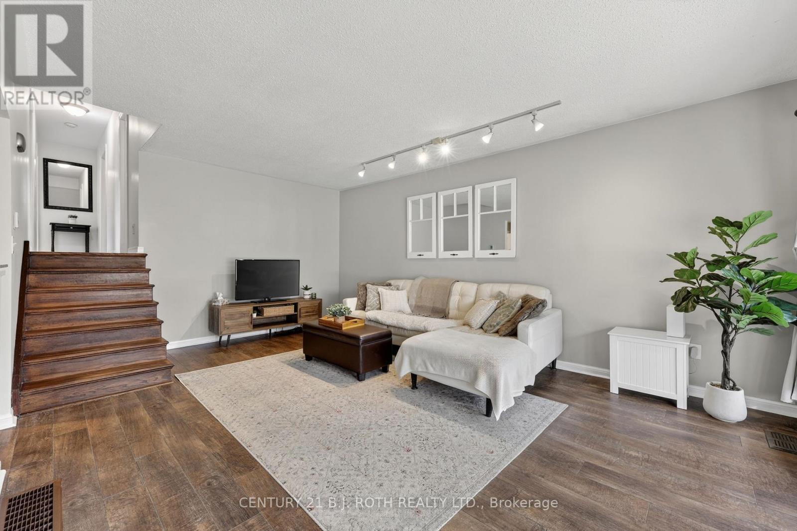 46 Galley Avenue, Orillia, Ontario  L3V 2K6 - Photo 15 - S13094442
