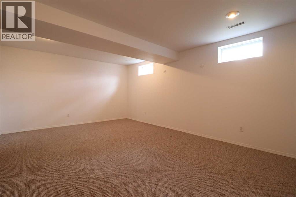 1912 21 Avenue N, Lethbridge, Alberta  T1H 4B7 - Photo 12 - A2306999