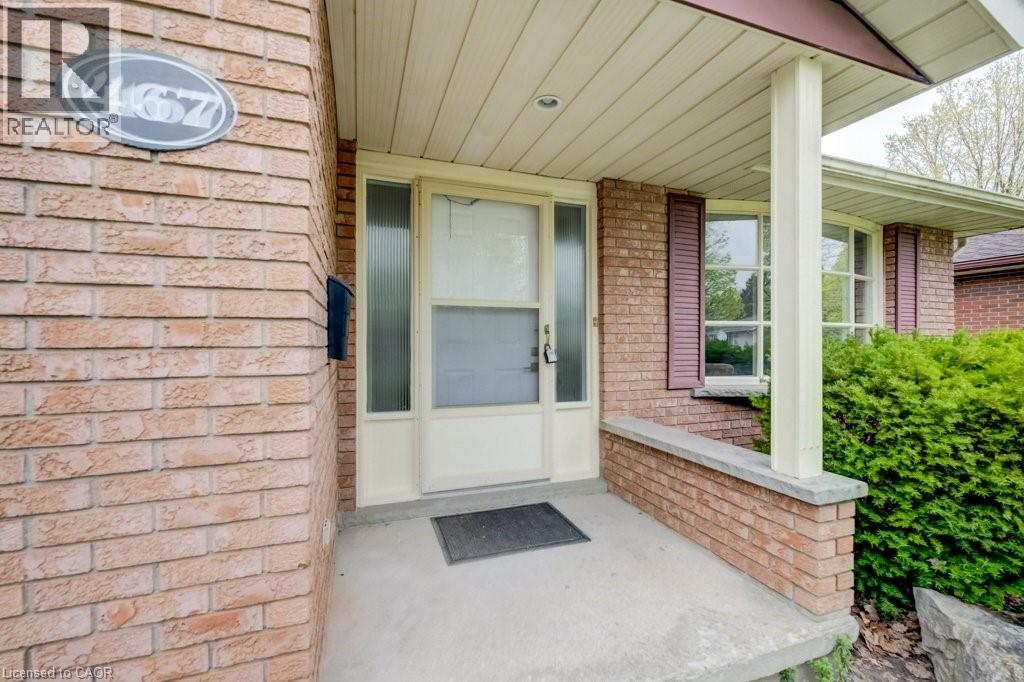 467 Redfox Road, Waterloo, Ontario  N2K 2V6 - Photo 3 - 40819181