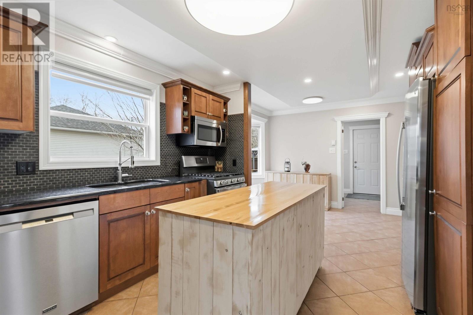 9 Dyllys Drive, Middle Sackville, Nova Scotia  B4E 3B8 - Photo 12 - 202607393