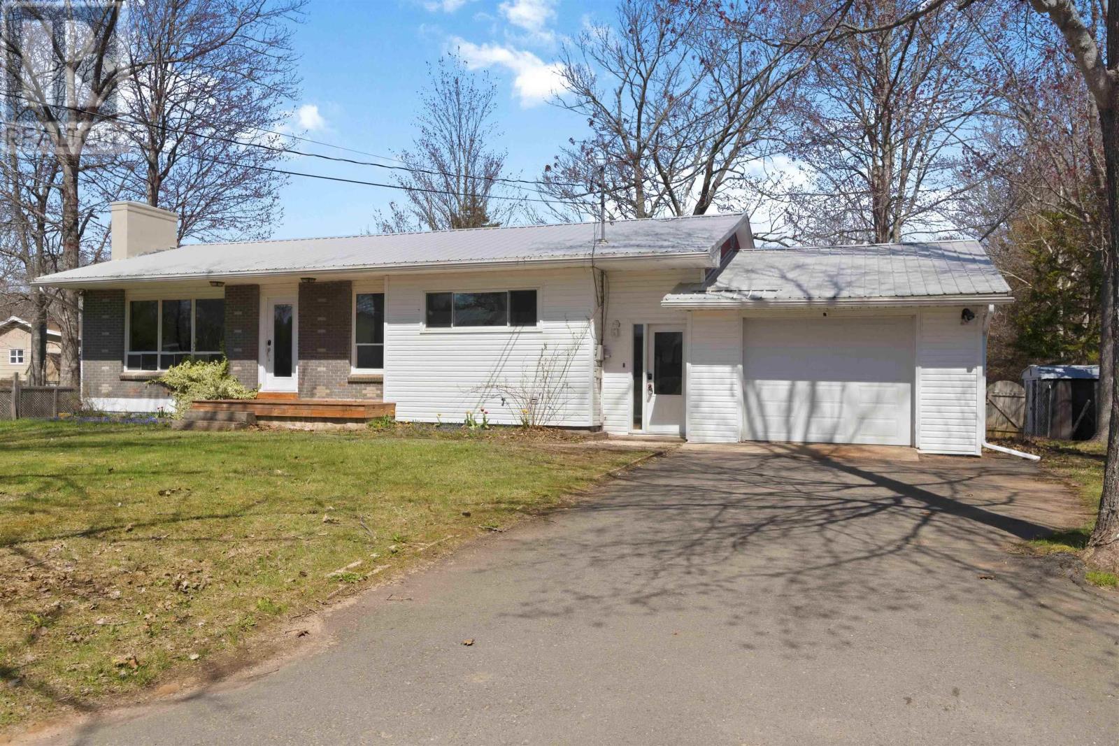 901 Carol Street, Greenwood, Nova Scotia