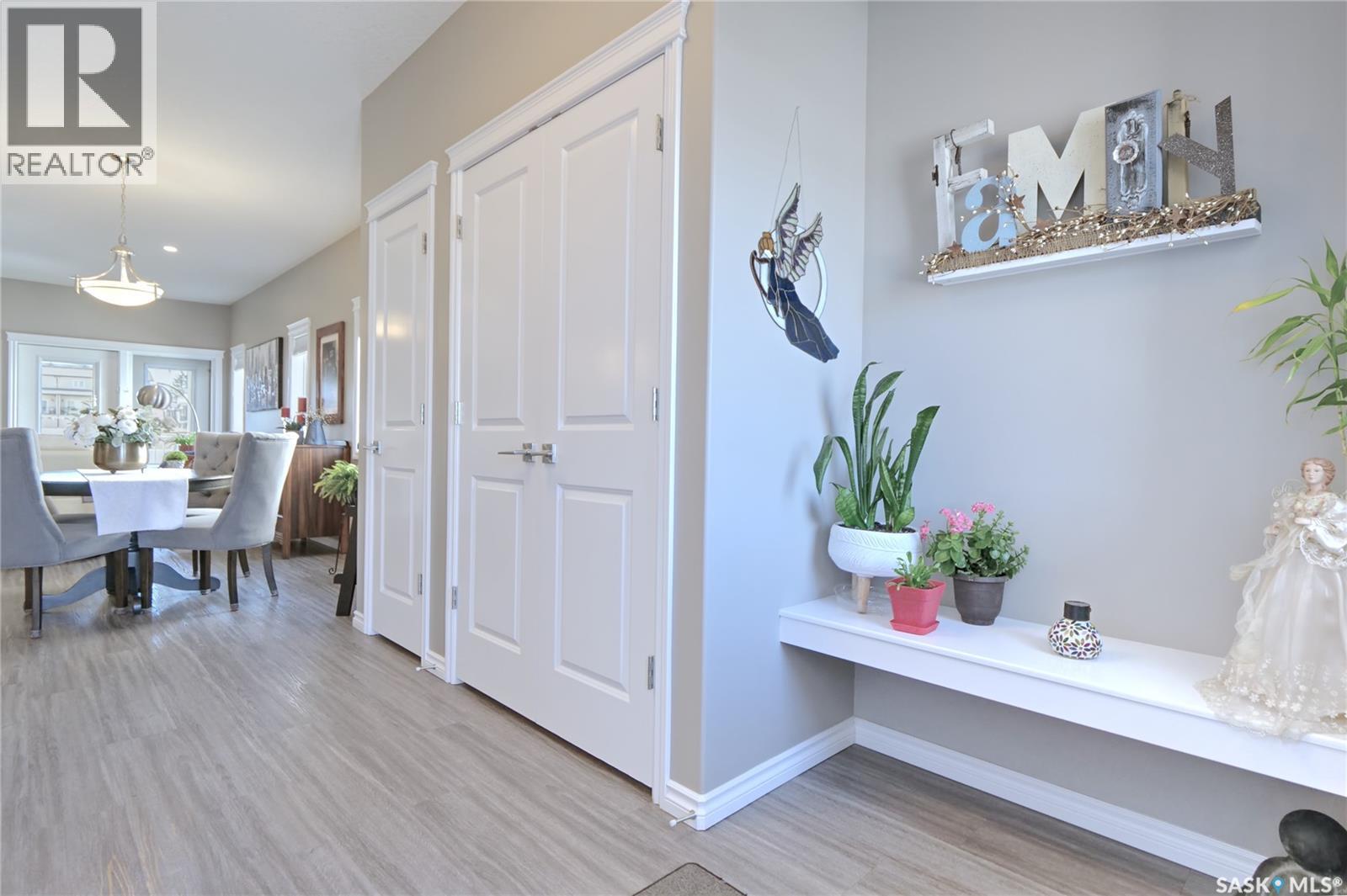 301 1015 Bradley Street, Moose Jaw, Saskatchewan  S6H 5Y4 - Photo 3 - SK035149