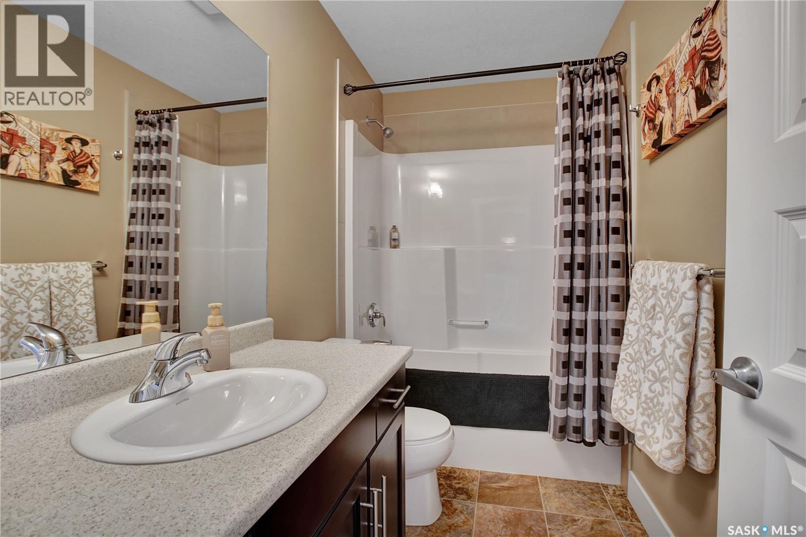 8 800 St Andrews Lane, Warman, Saskatchewan  S0K 4S1 - Photo 12 - SK035114