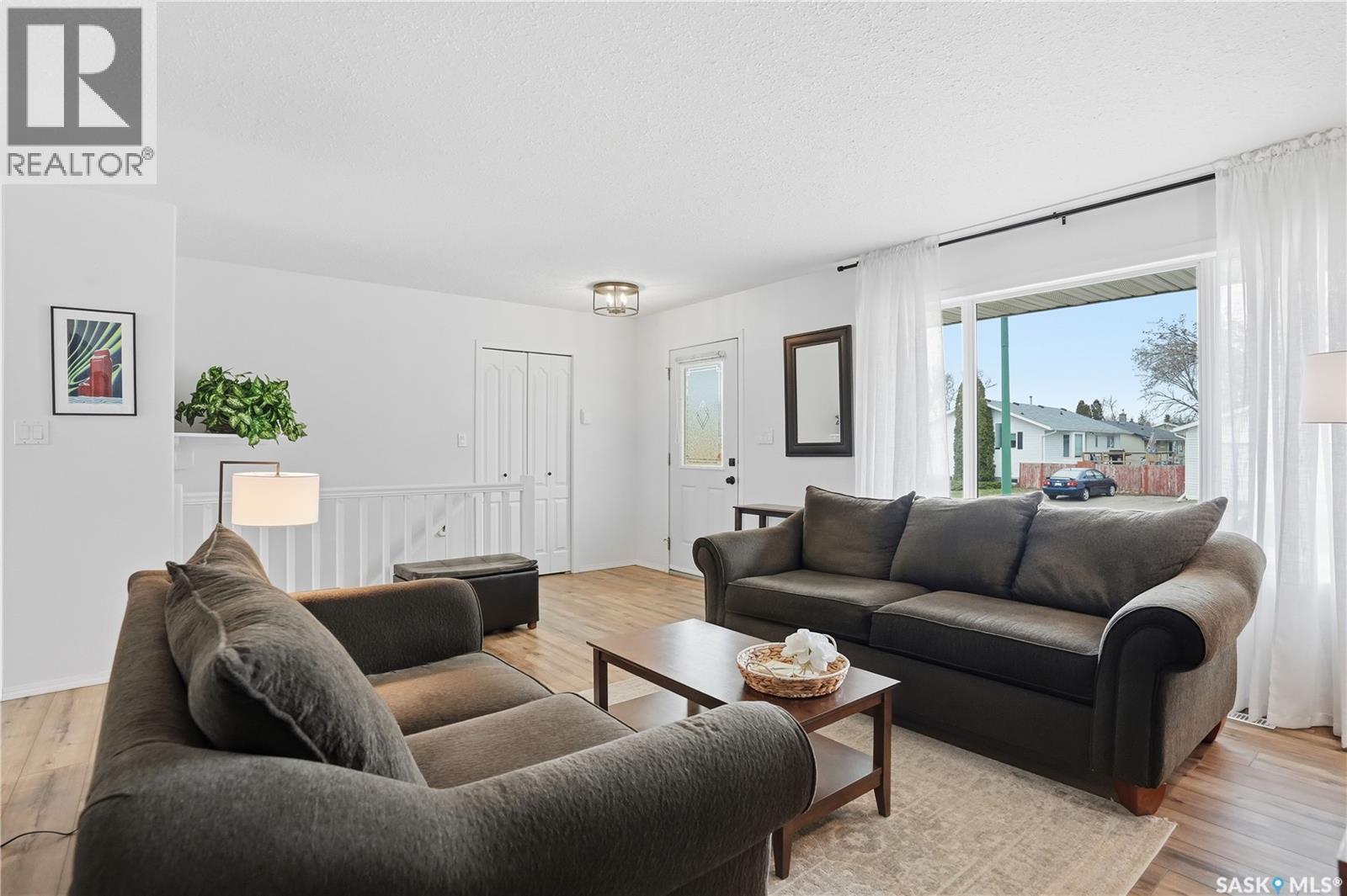 5808 Mckinley Avenue, Regina, Saskatchewan  S4T 6P3 - Photo 7 - SK035040