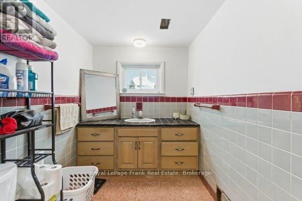 241 Bellevue Drive, Quinte West, Ontario  K8N 4Z5 - Photo 13 - X13094468