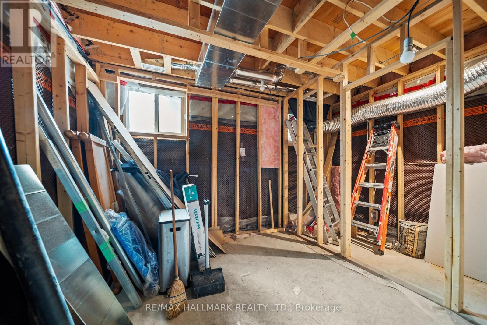 160 Silverthorn Avenue, Toronto, Ontario  M6N 3K3 - Photo 36 - W12888510