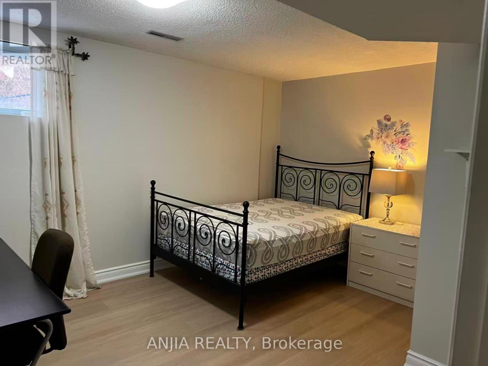 Bsmt #2 - 3441 Sanderling Crescent, Mississauga, Ontario  L5L 3P4 - Photo 3 - W12955300