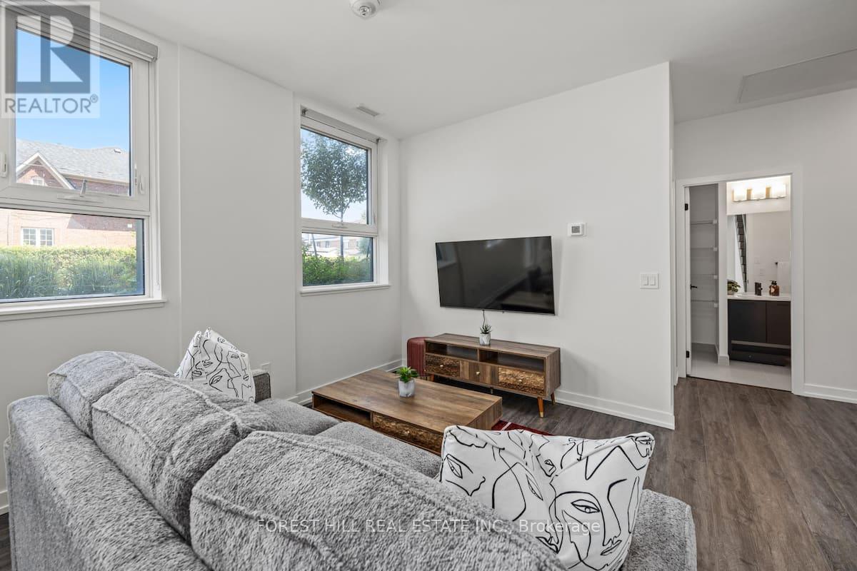 103 - 2300 St Clair Avenue W, Toronto, Ontario  M6N 0B3 - Photo 8 - W13069118