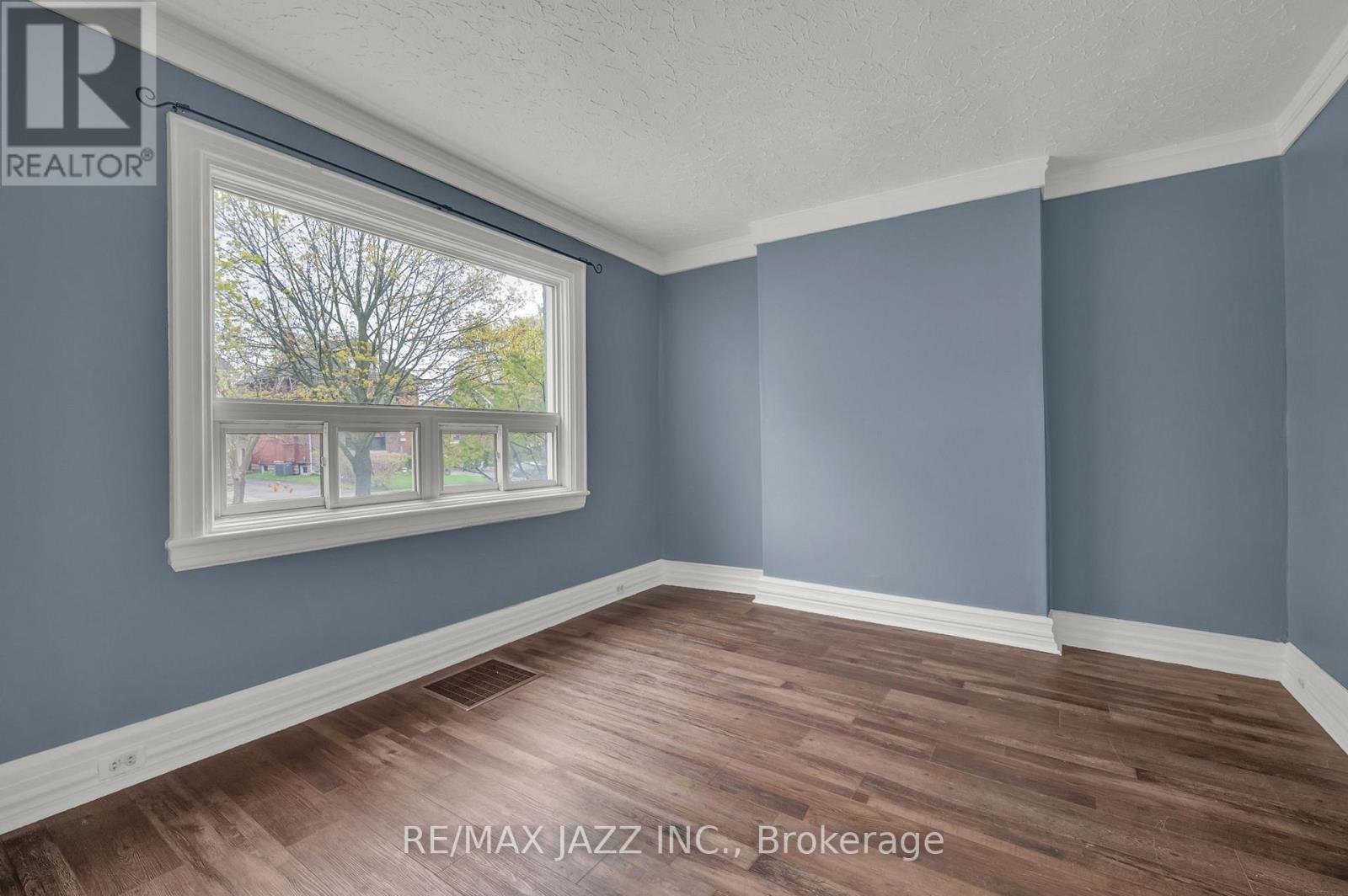 636 Carnegie Avenue, Oshawa, Ontario  L1G 4R3 - Photo 4 - E13094584