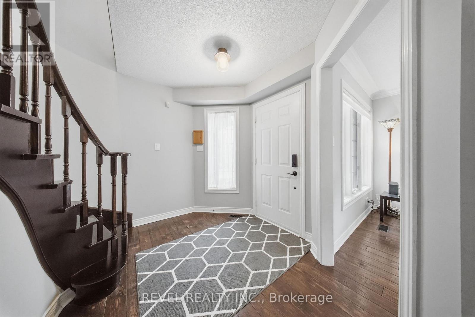 68 Parnell Crescent, Whitby, Ontario  L1R 2L5 - Photo 2 - E13094622