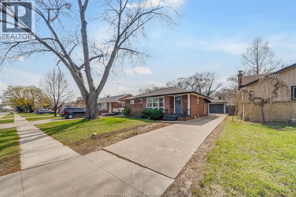 465 Riverdale Avenue, Windsor, Ontario  N8S 4B7 - Photo 3 - 26010259