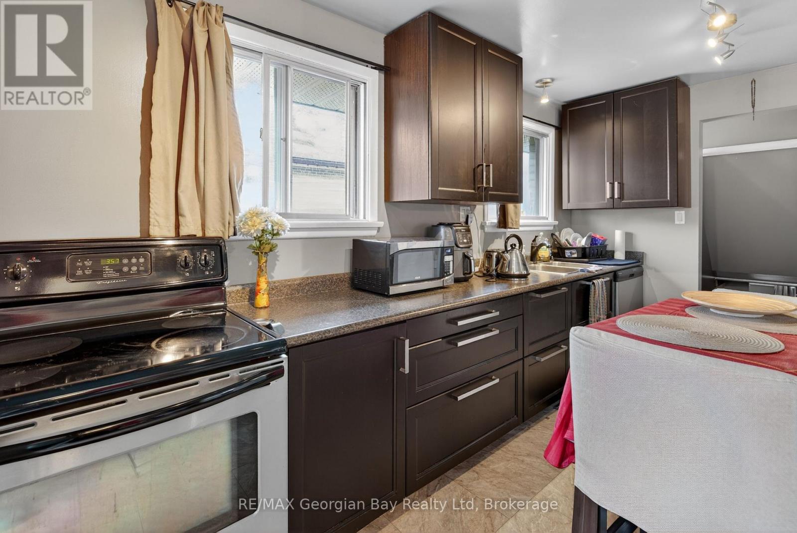 320 Scott Street, Midland, Ontario  L4R 2N1 - Photo 6 - S13094568