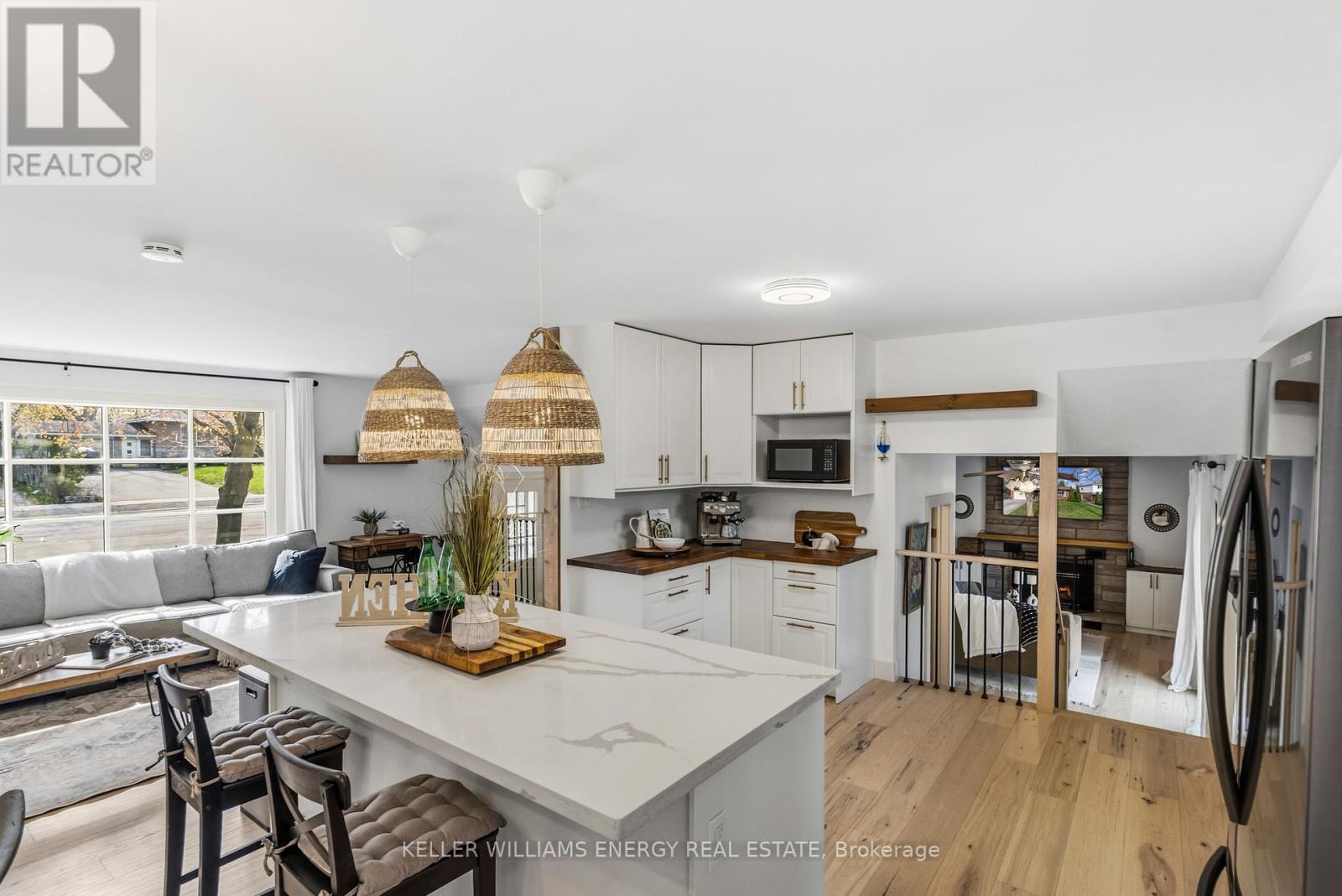 58 Victoria Avenue N, Kawartha Lakes, Ontario  K9V 4G5 - Photo 3 - X13094564