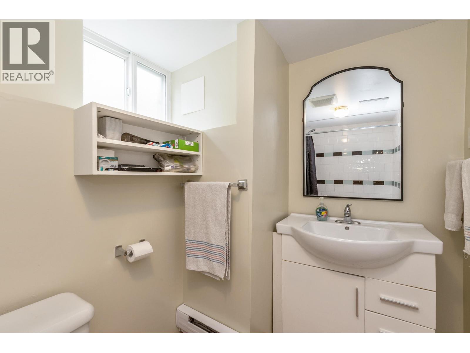 320 Gloucester Court, Coquitlam, British Columbia  V3K 5S5 - Photo 29 - R3116034