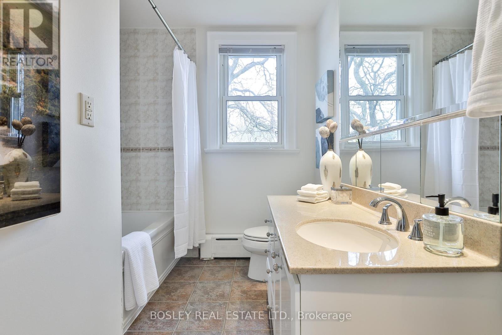 109 Southvale Drive, Toronto, Ontario  M4G 1G4 - Photo 21 - C13094494