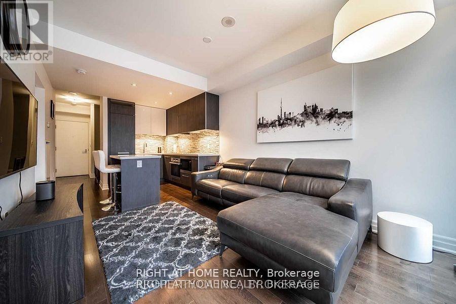 3203 - 8 The Esplanade, Toronto, Ontario  M5E 0A6 - Photo 3 - C13094506