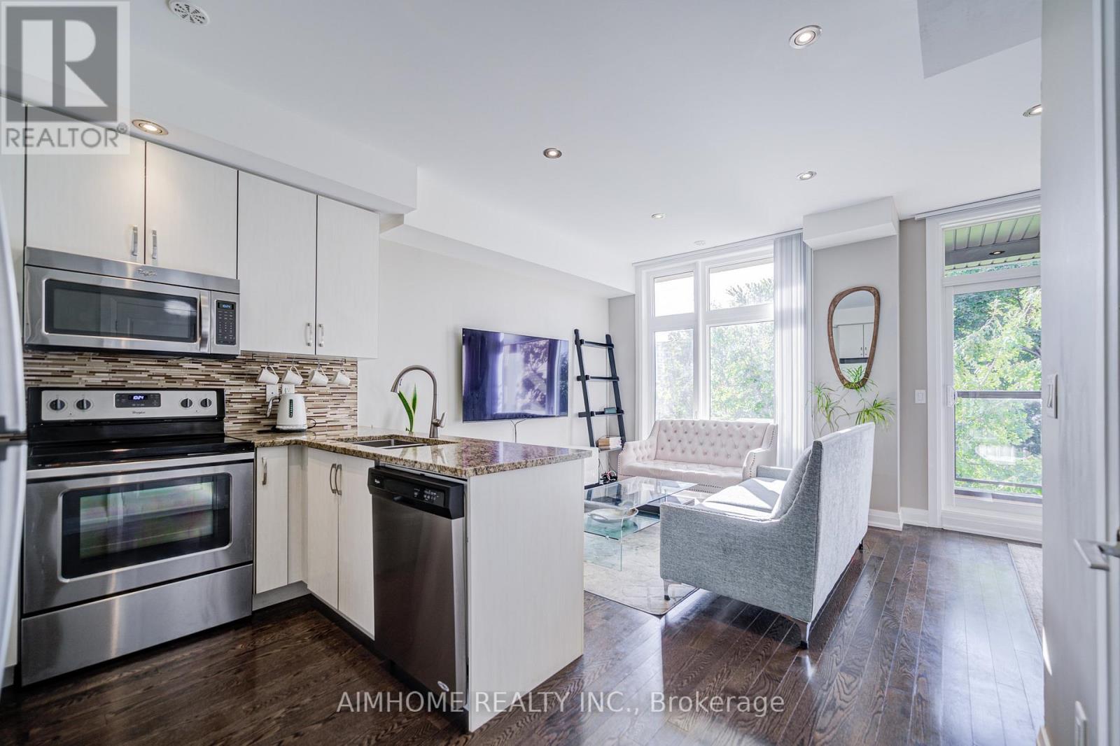 6 - 11 Eldora Avenue, Toronto, Ontario  M2M 1R3 - Photo 4 - C13094604