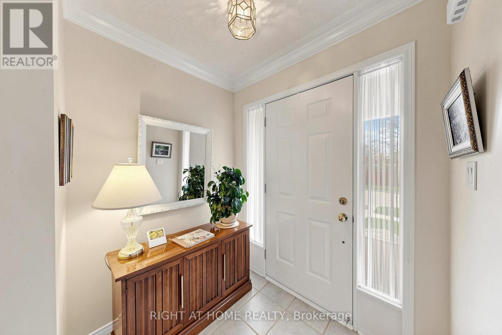 1495 Greenvalley Trail, Oshawa, Ontario  L1K 2N5 - Photo 5 - E13094540