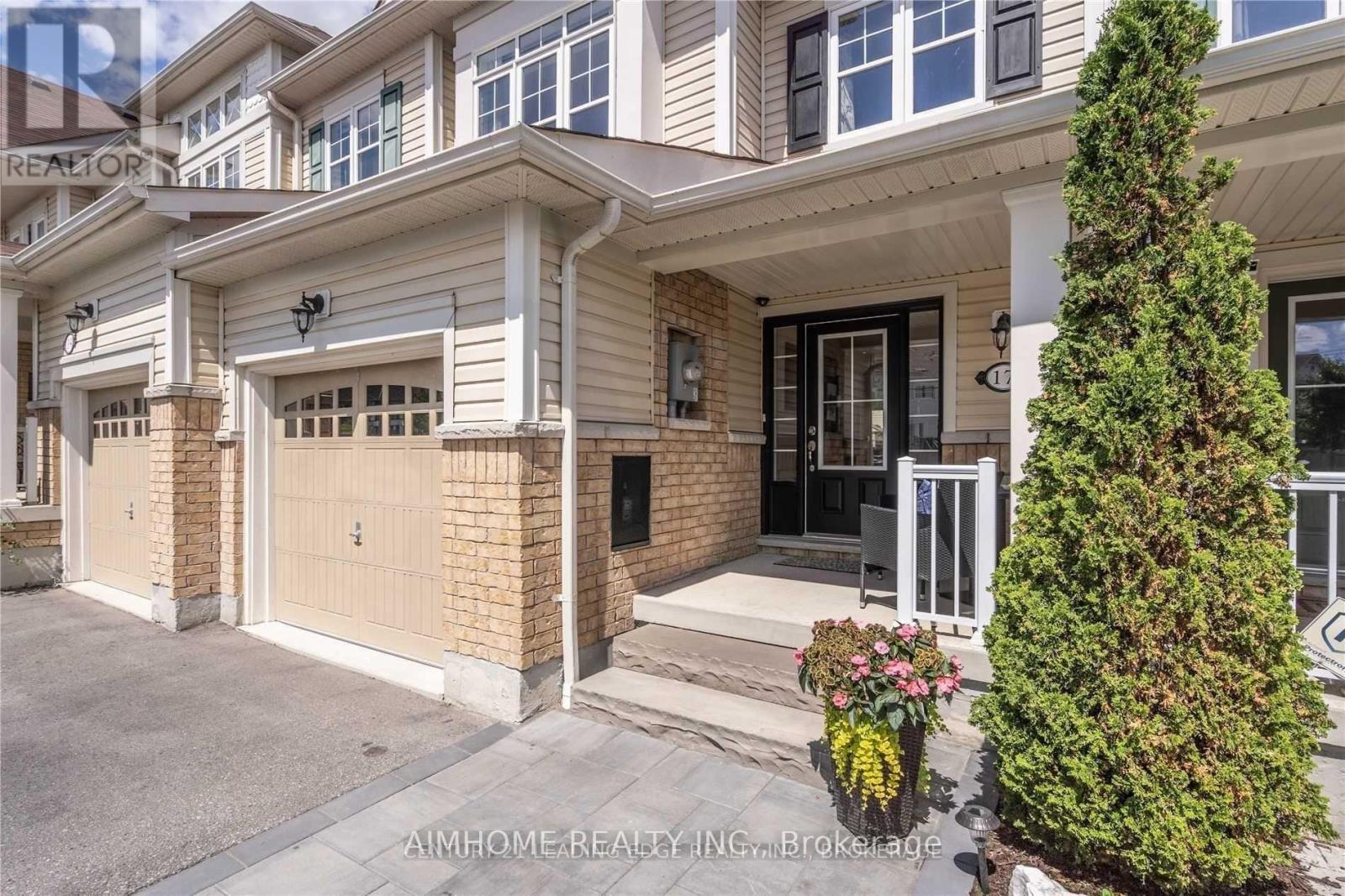 17 Southshore Street, Whitby, Ontario  L1N 0H5 - Photo 2 - E13094588